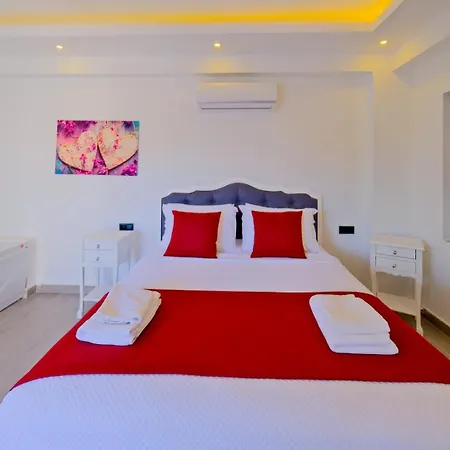 فندق Cansu 4*